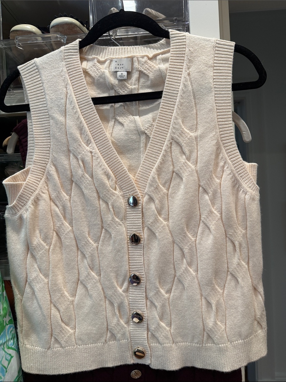 a new day Cream Cable-Knit Sleeveless Vest